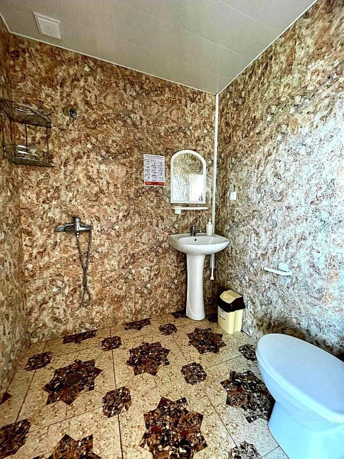 Live Inn Уреки Екстериор снимка
