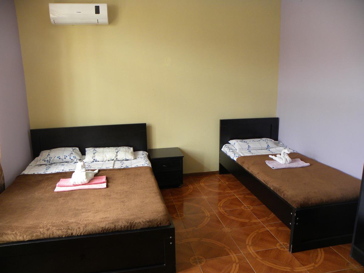 Live Inn Уреки Екстериор снимка