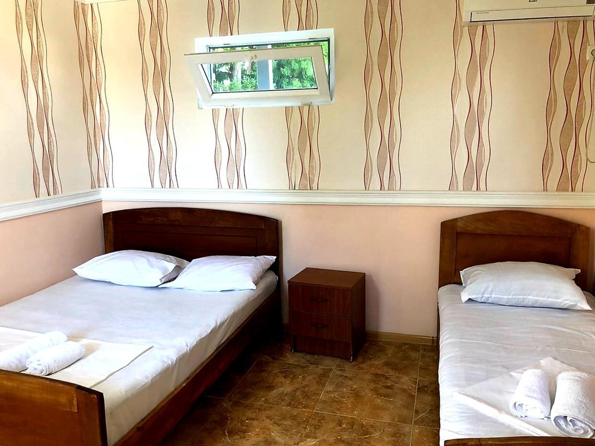 Live Inn Уреки Екстериор снимка